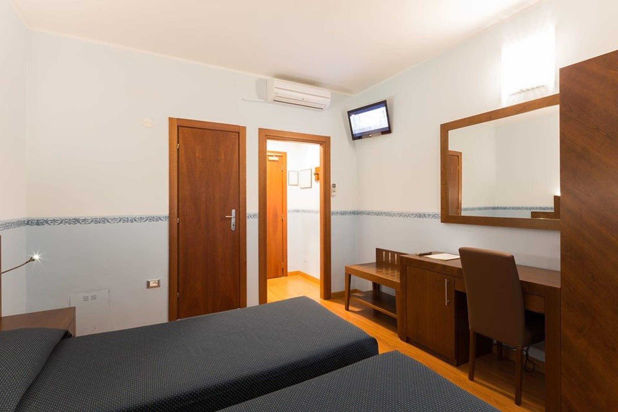 Hotel Terminus & Plaza Pisa Kültér fotó