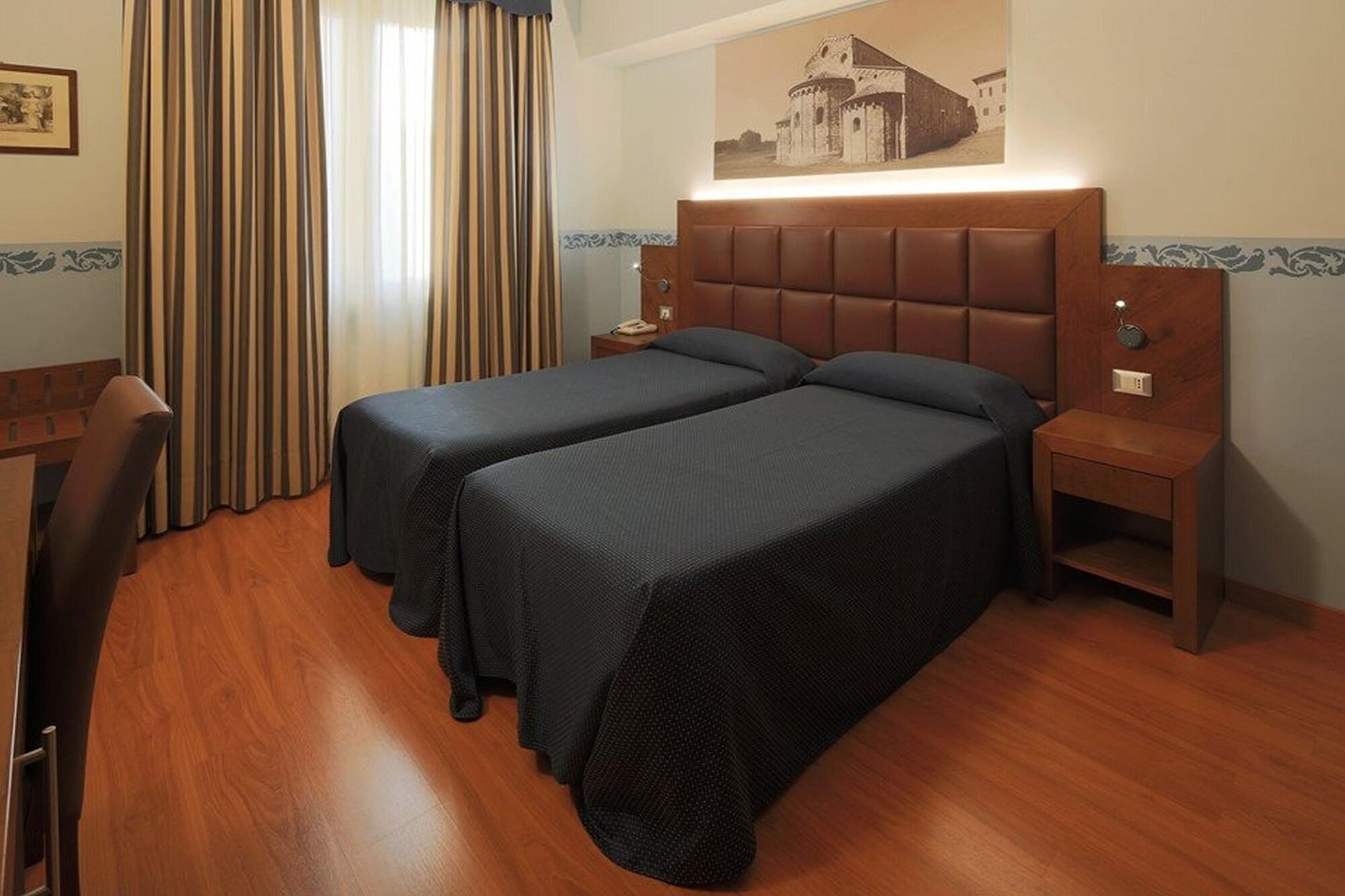 Hotel Terminus & Plaza Pisa Kültér fotó