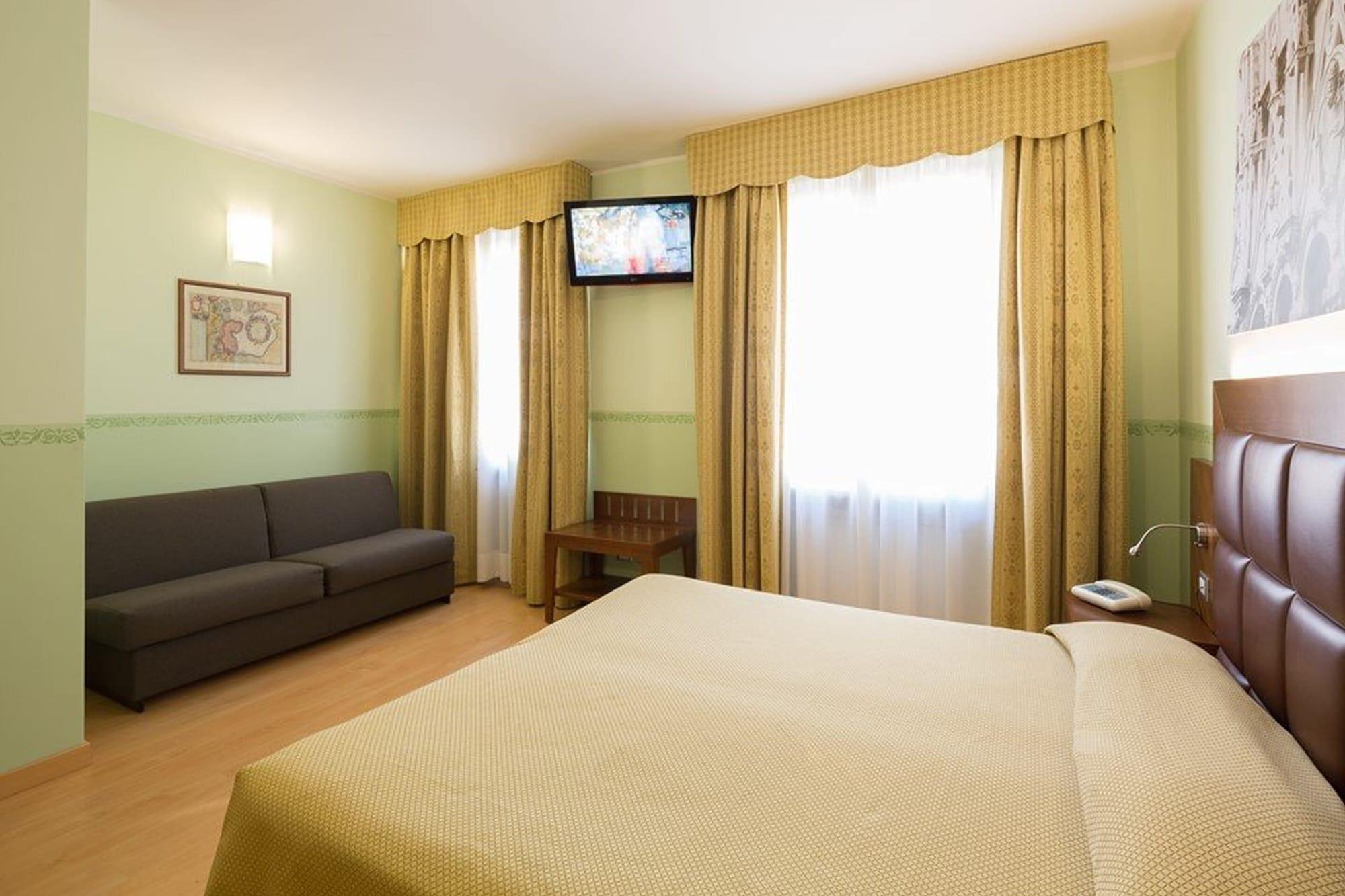 Hotel Terminus & Plaza Pisa Kültér fotó