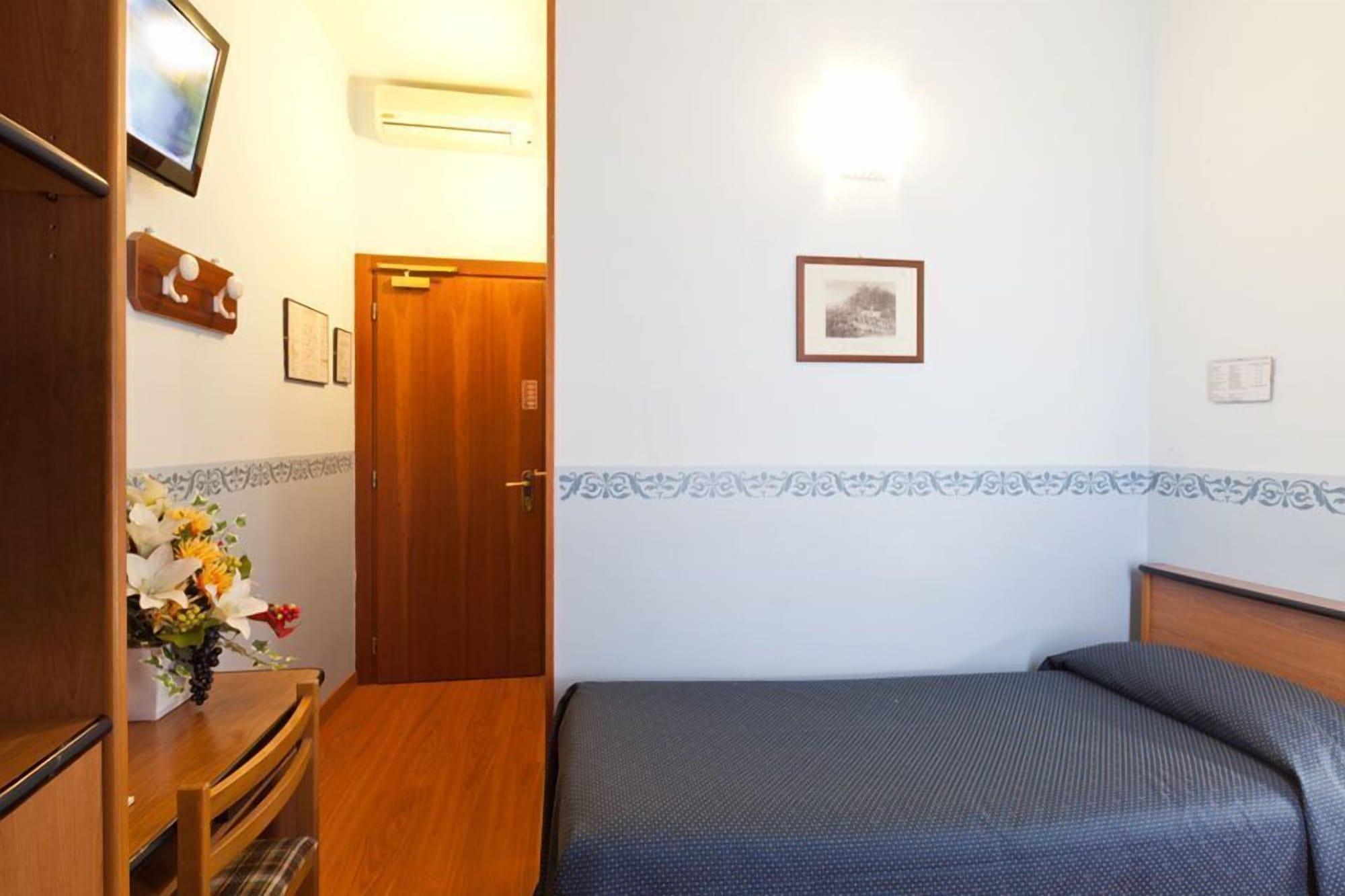 Hotel Terminus & Plaza Pisa Kültér fotó