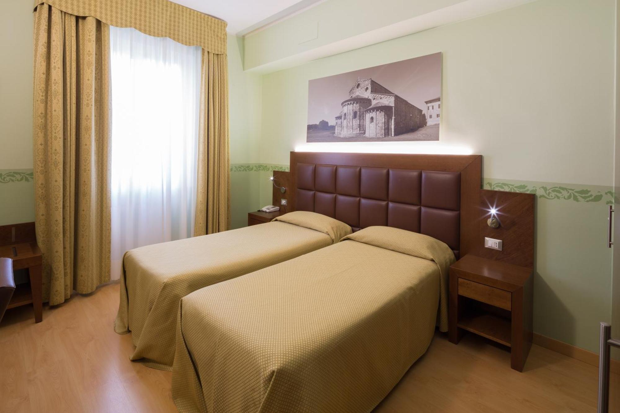 Hotel Terminus & Plaza Pisa Kültér fotó